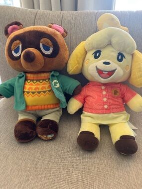 Build-A-Bear Isabelle & Tom Nook Plush Duo - Yellow, Brown, Green